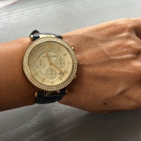 Watch - Picture 4 of 5